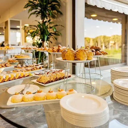Golf Hotel